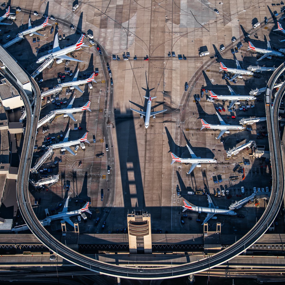 The voting window for the DFW Domicile Election’s Runoff Round will be open until 1200 Central on April 30. For details, see the April 9 message from APA Secretary-Treasurer FO Pat Clark at AlliedPilots.org/News. 📷: @DFWAirport