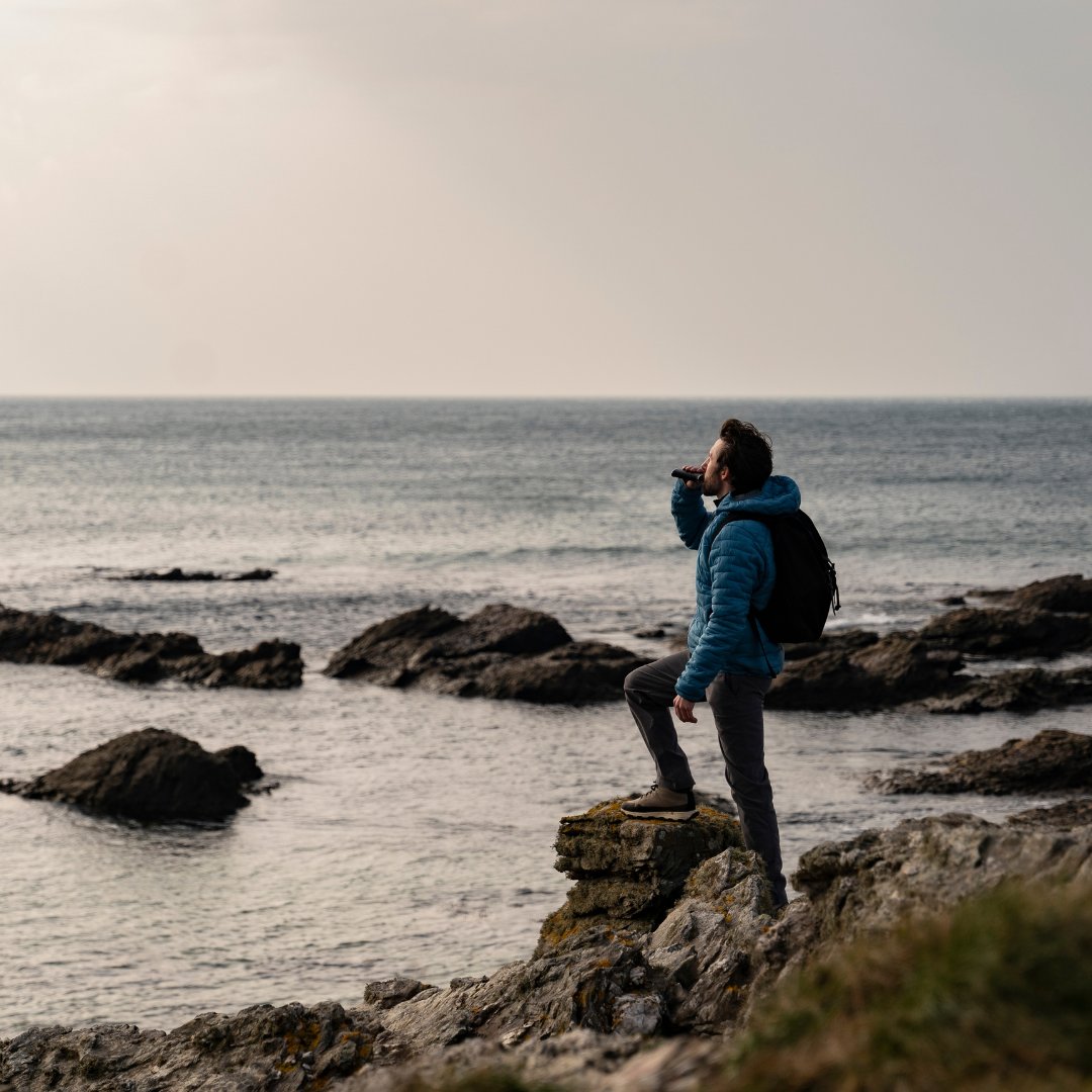 Join Chris Lawlor on his journey to Campbeltown by foot. Chris takes a walk through historic Campbeltown, exploring distilleries of the past before arriving at Glen Scotia Distillery. 🥾

WATCH NOW: glenscotia.com/pages/journey-…