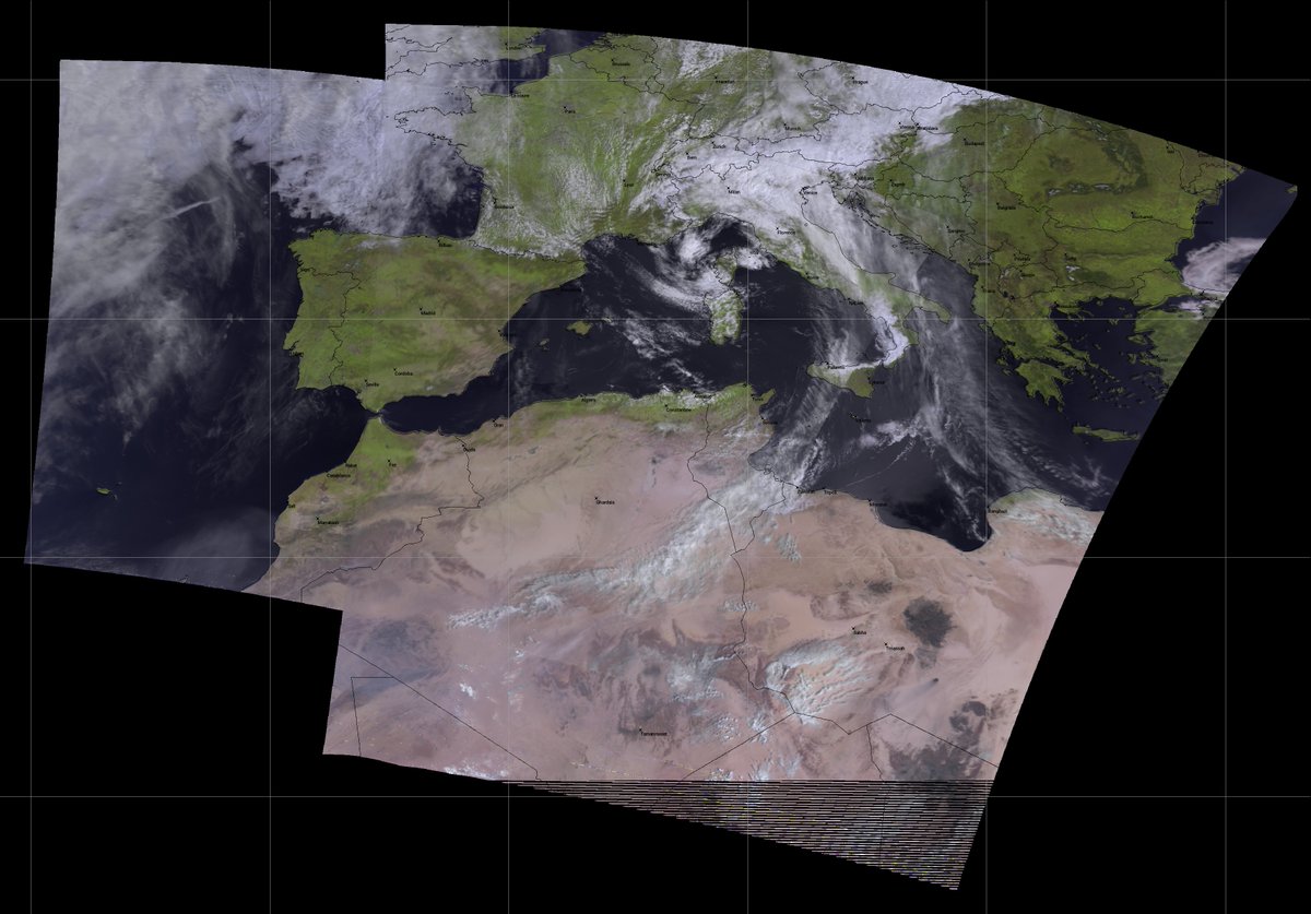 The new projection tools in #SatDump allow you to create easily almost perfect blends of several satellite passes, enabling coverage of a vast region. Here's a mosaic of @eumetsat's Metop B and Metop C this morning, with the 'Natural Color' processing.