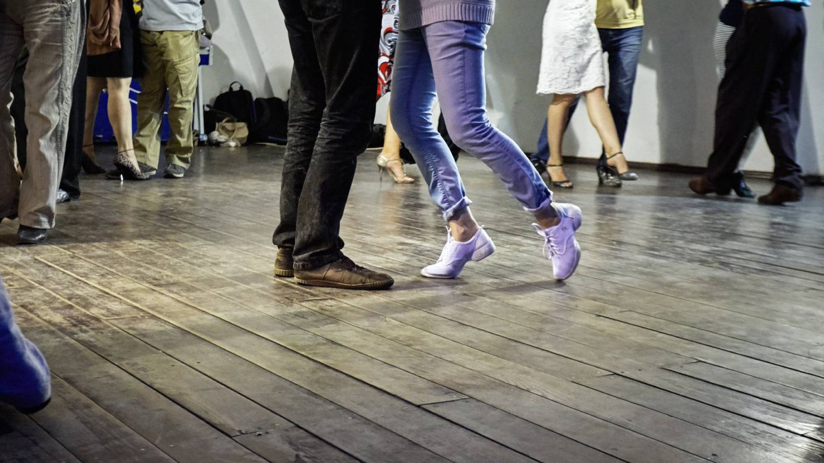 MemoriaDelfin's tweet image. ¿Preparados para bailar?🕺 

📌El próximo programa:

#Footloose 🎬 con

🎙️@JuanPerez92, autor de ‘Musica y cine, año a año (1900-2020)’

🎙️Laura Alicia Rubio, que participó con
@AmorevoOficial en la 1ª adaptación al teatro

👇

rtve.es/television/202…
