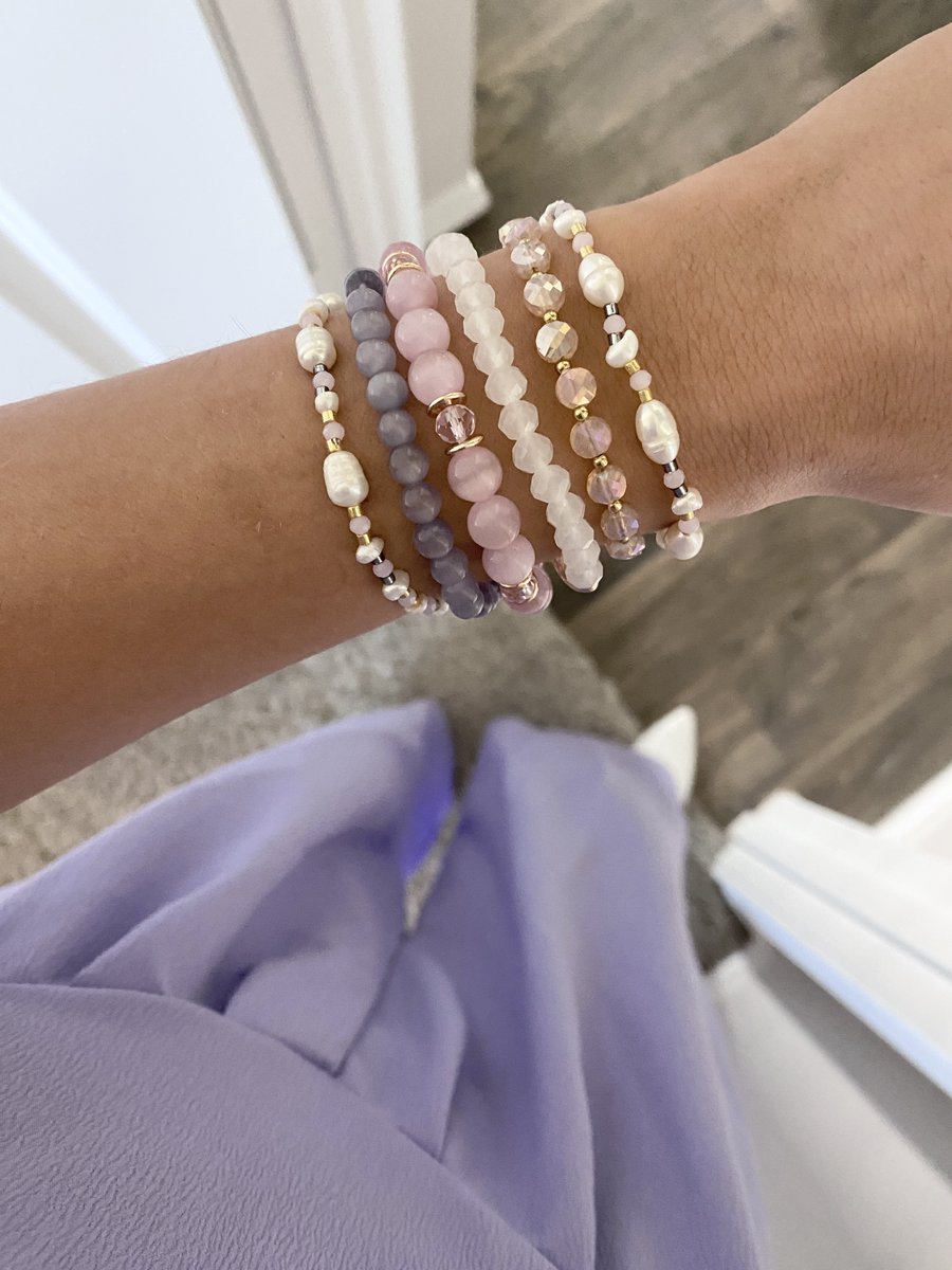 Pretty in pastels 🌸 #kinsleyarmelle #stainlesssteeljewelry #naturalstonejewelry #bracelets #braceletstack #boho #bohojewelry #bohostyle #pastels #spring #springtime #gardenparty #gardenpartyoutfit #lilac #mixandmatch