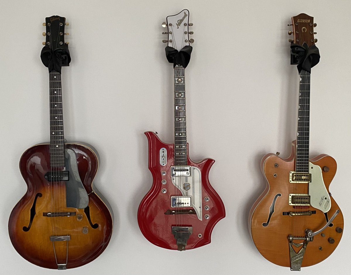 Here are 3 gorgeous vintage guitars from CRAVE (Cool & Rare American Vintage Electric) Guitars. craveguitars.co.uk They are (L-R): 1948 Gibson ES-150 1962 National Glenwood 95 1962 Gretsch 6120 Double Cutaway Chet Atkins Hollowbody Love Vintage Guitars ❤️🎸