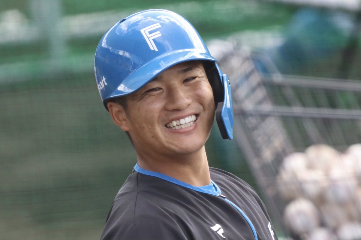 #ファイターズかわいい総選挙
 #奈良間大己 選手 ☆ﾐ

笑顔 ほんとに 眩しくて 眩しくて °ㅁ°)○☀️