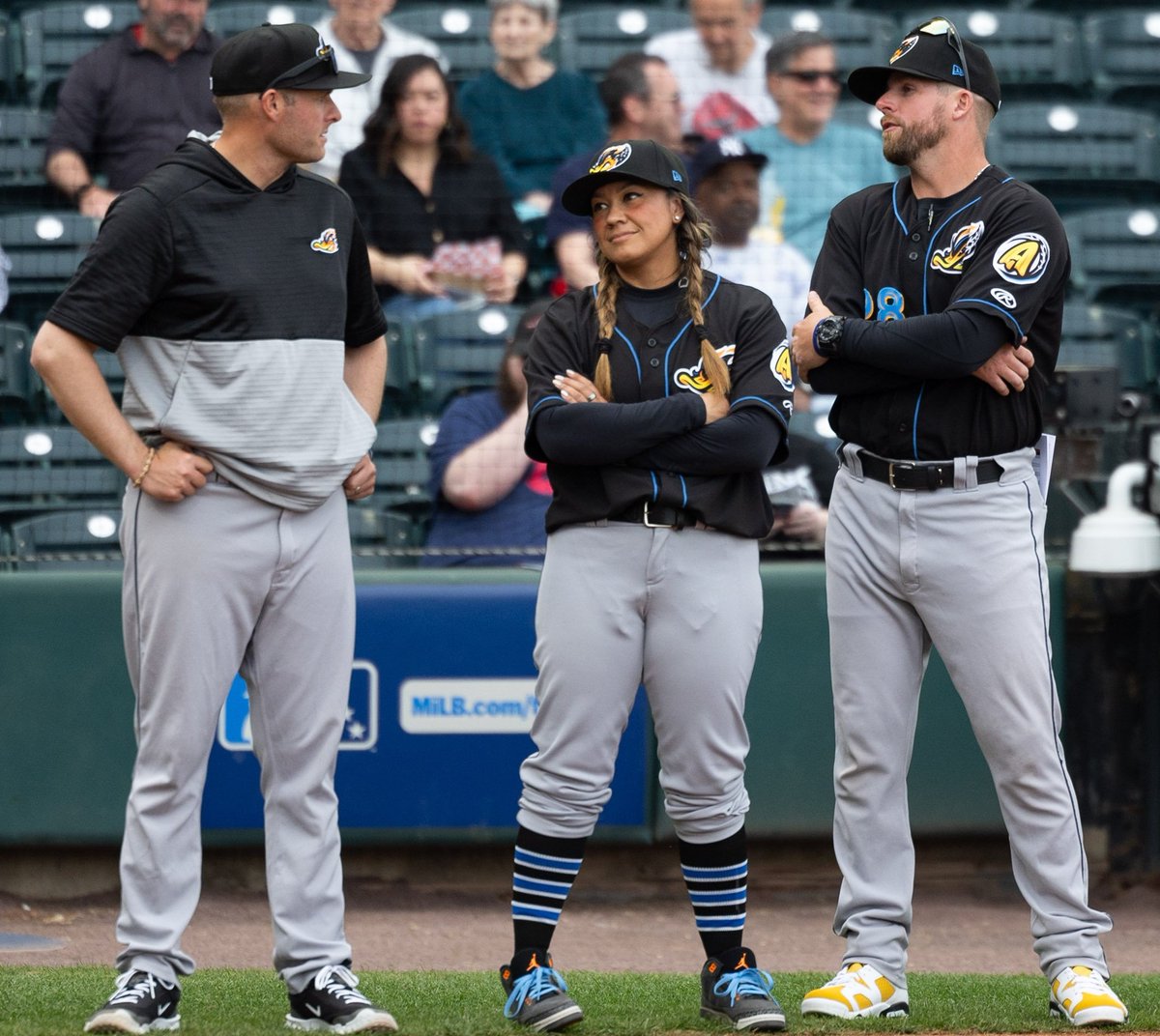 Assistant hitting coach for @AkronRubberDuck - a woman - exemplifies baseball's evolution. @CleGuardians Double-A affiliate and Amanda Kamekona visiting @GoSquirrels this week. richmond.com/sports/profess… via @RTDSports