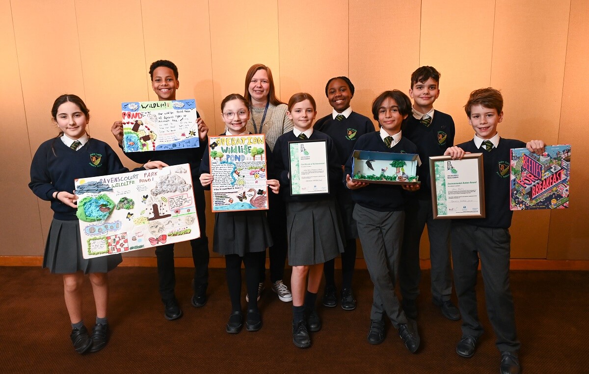 Year 6 pupils from five H&F primary schools put their climate activism hats on at our 21st Children’s Environmental Parliament. Read more here: lbhf.gov.uk/news/2024/04/h…