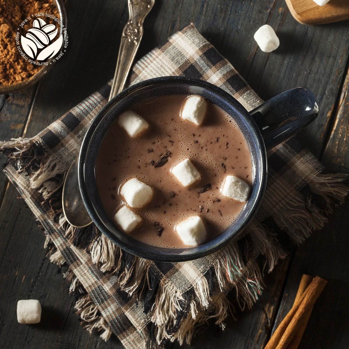 A hot chocolate is the best comfort drink on days such as these ☁️💤🛌

Un chocolat chaud est la meilleure source de réconfort pour les journées comme aujourd'hui ☁️💤🛌

#javau #fairtradeorganic #montreal #coffee #cafe #mtlcafe #fresh #comfortfood #hotchocolate #rainydays