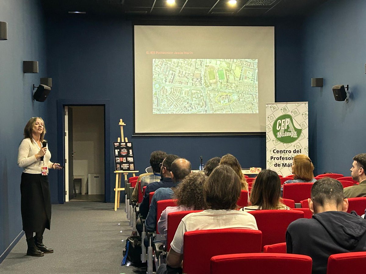 📌Aurora Aranda del IES POLITÉCNICO JESÚS MARÍN inicia la segunda jornada del I ENCUENTRO DE DOCENTES DE GEOGRAFÍA E HISTORIA. "Patrimonio industrial: una propuesta para la interdisciplinariedad"
¿Unimos arte y electrónica?👍