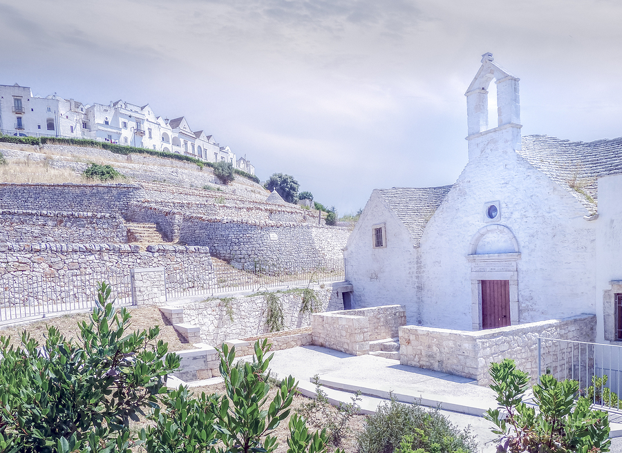 White Village Locorotondo Church in Puglia Italy panorama here: pictorem.com/1947362/Locoro… #italy #pulgia #whitevillage #bari #locorondo #southernitaly #architecture #wallart #gifts #homedecor #ayearforart #BuyIntoArt #wallart #gifts #interiordecor #interiordesign #homedecoration