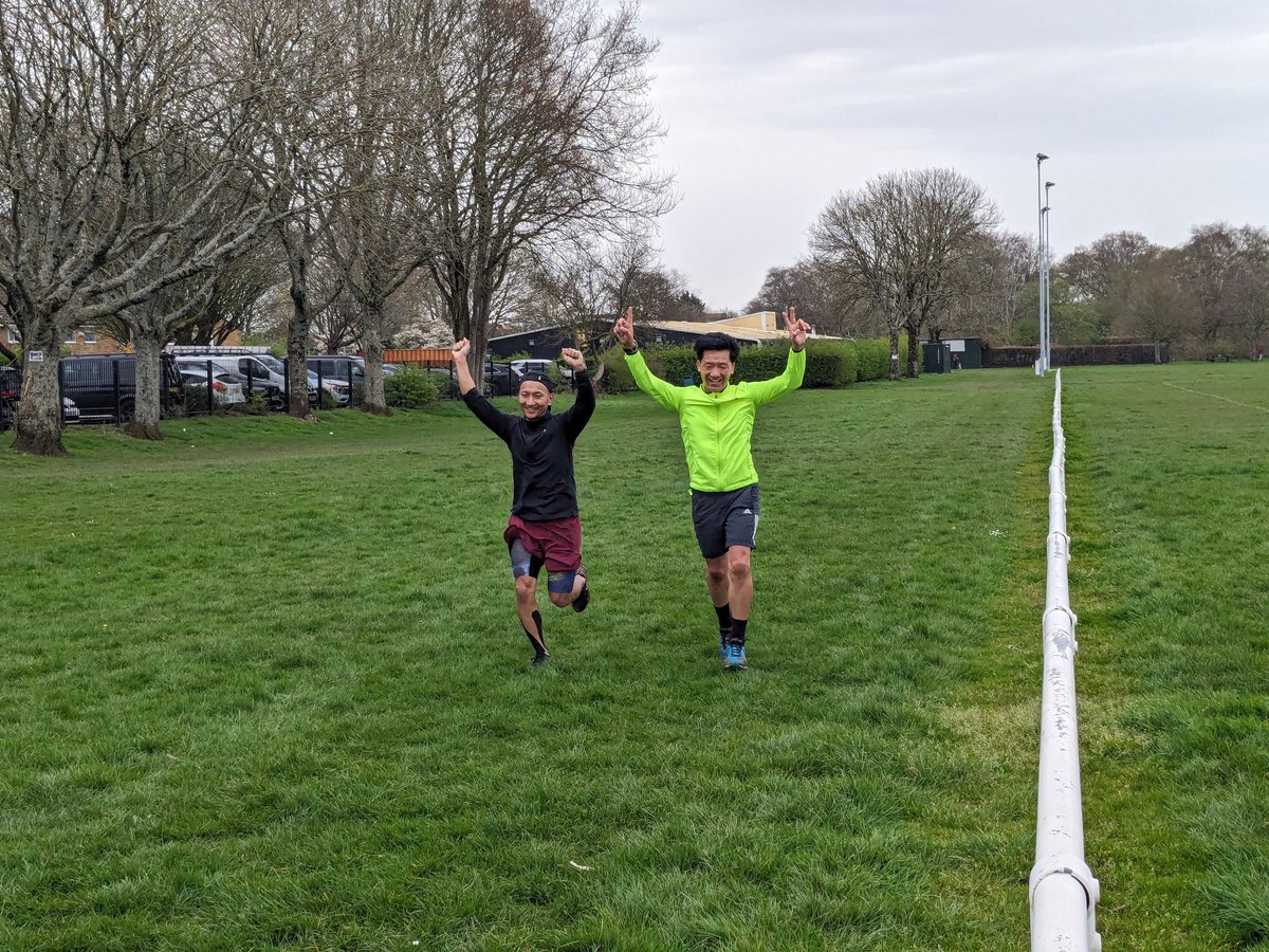 Put your hands in the air if you can volunteer this week 🙋🏻‍♀️ We could do with several more volunteers, the roster is looking sparse. Please reply, DM, or email trelaipark@parkrun.com  Diolch!
