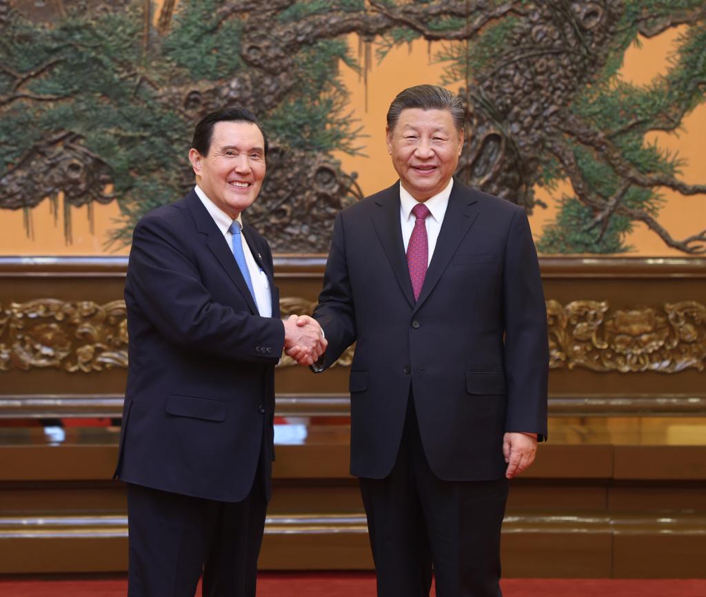 Xi Jinping, secretario general del Comité Central del Partido Comunista de China (PCCh), se reunió con Ma Ying-jeou el 10 de abril en Beijing. Los compatriotas de ambos lados del Estrecho de Taiwan pertenecen a la misma nación china, dijo Xi. spanish.news.cn/20240410/ac21e…