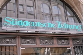 30 Vollzeitstellen sollen bei der Süddeutschen Zeitung gestrichen werden. Der Deutsche Journalisten-Verband warnt die Verantwortlichen der Südwestdeutschen Medienholding (SWMH) vor einem weiteren Personalabbau: djv.de/startseite/pro…