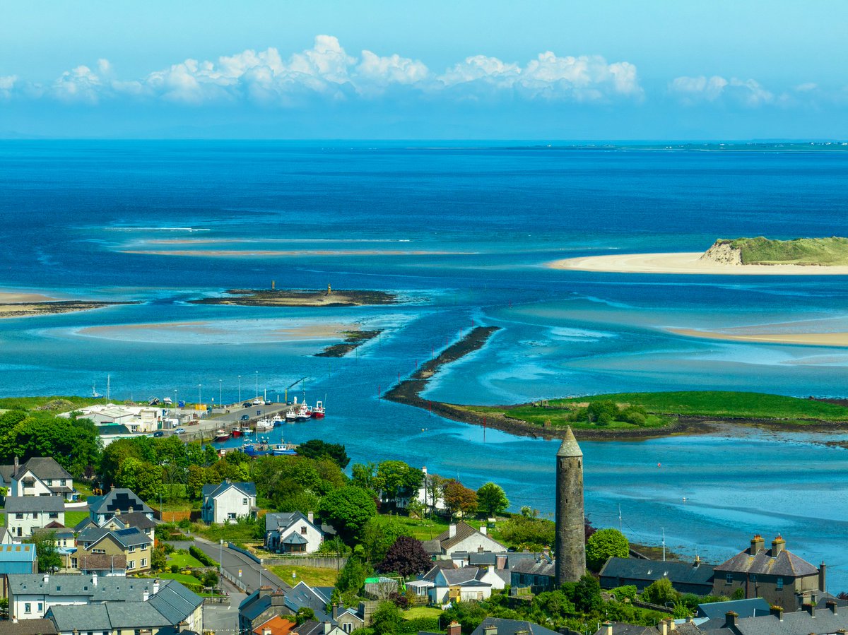Killala is nestled along the #NorthMayo coast on the #WildAtlanticWay. Check out our top ten things to do in this pretty little fishing town: northmayo.ie/the-top-ten-th… 📷 Bartek Rybacki and Mayo North Tourism