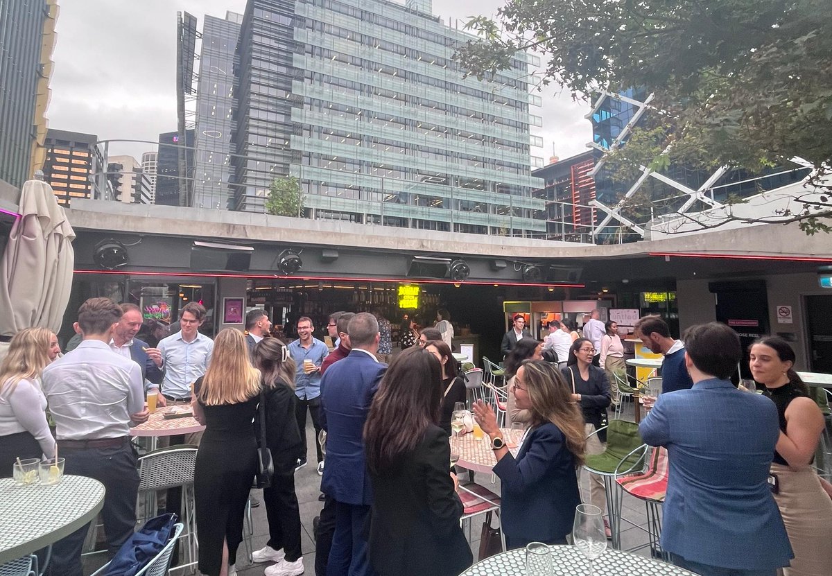 🎉 Celebrating a successful turnout at the inaugural Micro Data Drinks hosted by e61 Institute in Sydney! Researchers from academia and policy spheres connected, fostering valuable discussions. Huge thanks to all attendees! Stay tuned for updates! #MicroData #e61Institute 🌟