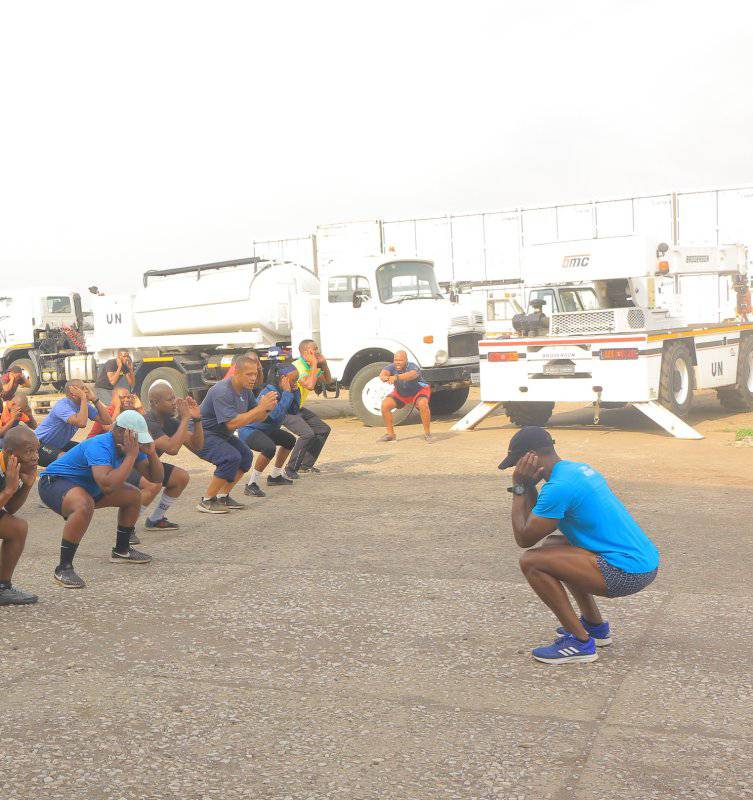 SANDF_ZA's tweet photo. RAED || A soldier needs both aerobic and anaerobic endurance and muscle strength to fulfill their occupational requirements.
https://t.co/4K4YH6Eawb
#SANDF
#CompositeHelicopterUnit
#JointOperationDivision https://t.co/oPQ8Za764y