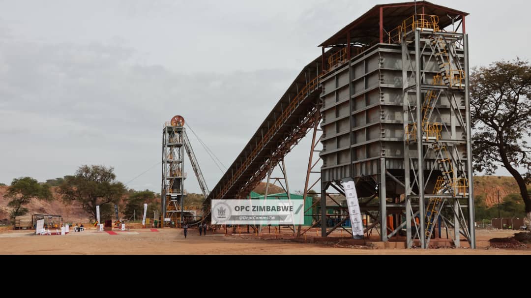 President Mnangagwa @edmnangagwa is today commissioning the Pickstone Peerless Mine (PVT) LTD underground shaft upgrade project in Chegutu, Mashonaland West Province. 📸: @tawandamudimu