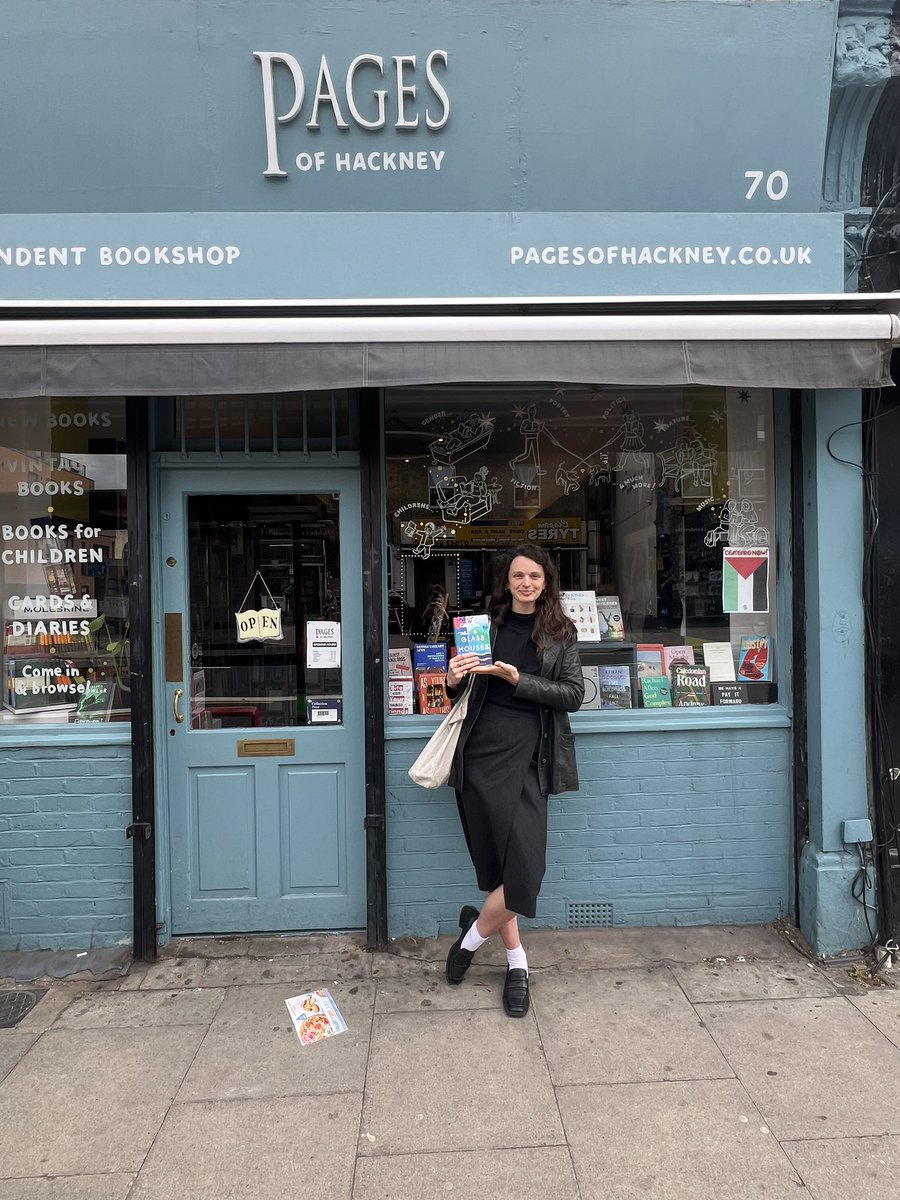 Next up on our #GlassHouses proof drop: @pagesofhackney! Thanks so much to Ollie for chatting to us about the book @FrancescaReece