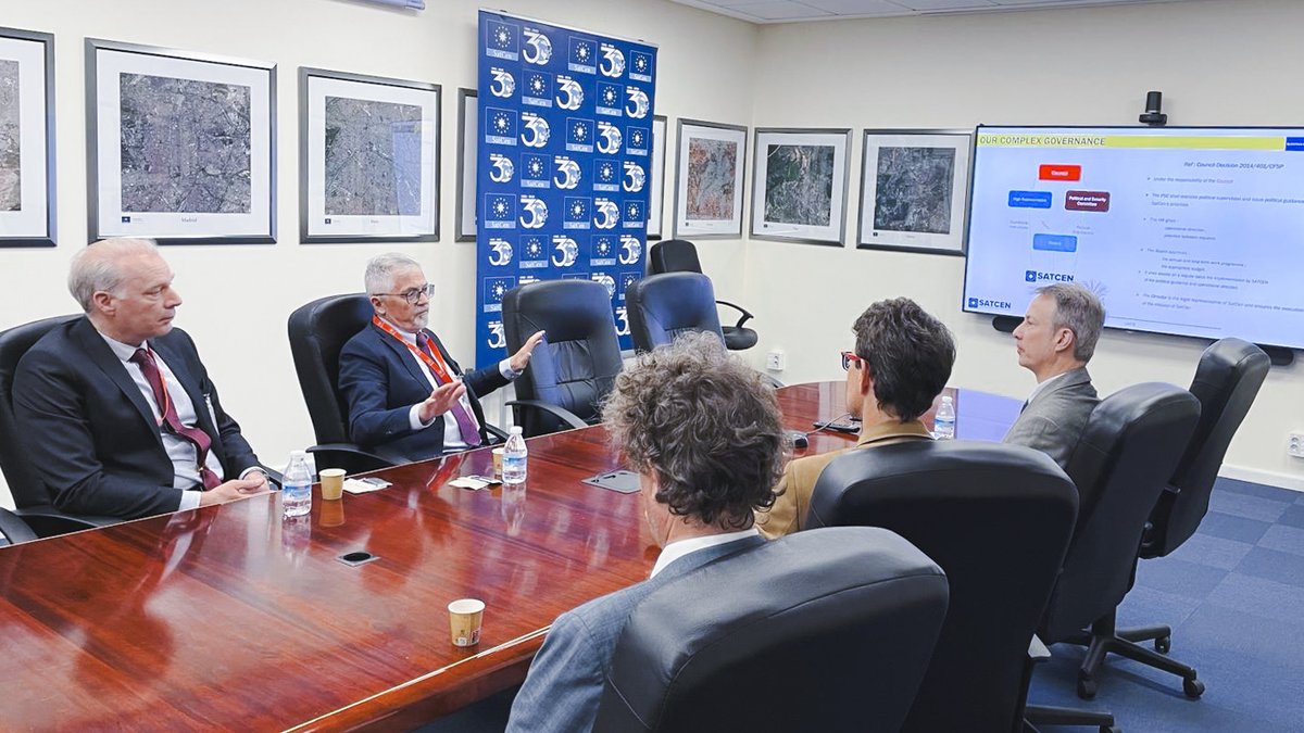 SatCen was pleased to host Mr. Bernhard Zimniok, Member of the @Europarl_EN and of the Committee on Foreign Affairs (#AFET). Together, we discussed the role, mission, and activities of the Centre at the convergence of #space, #security, and #defence.