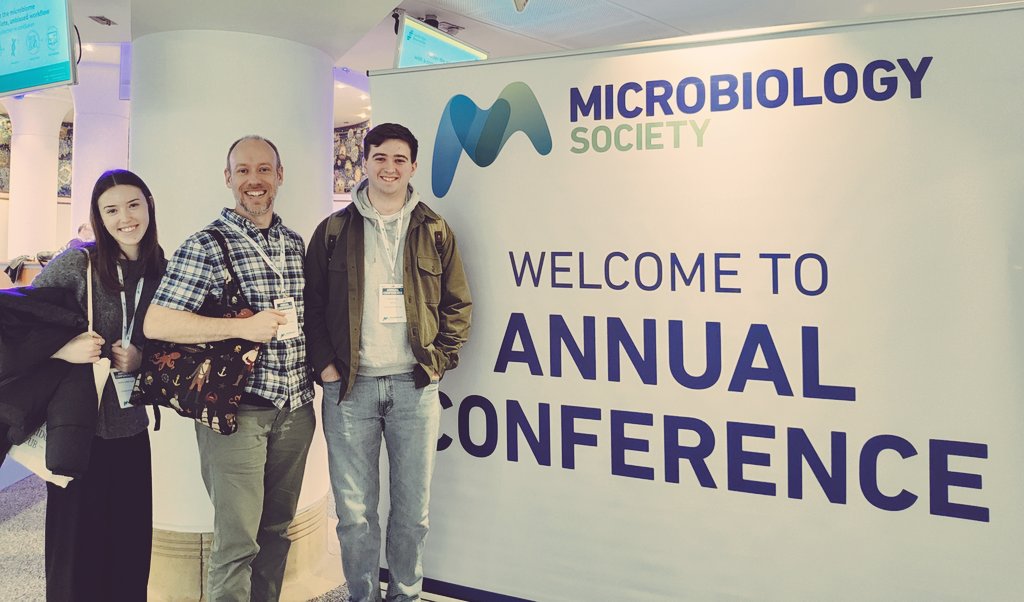 New lab photo at #Microbio24