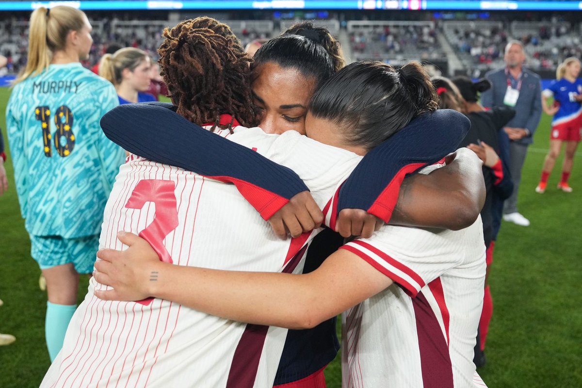 ChelseaFCW's tweet photo. This. 🥺 https://t.co/SB0ZEIHbR0