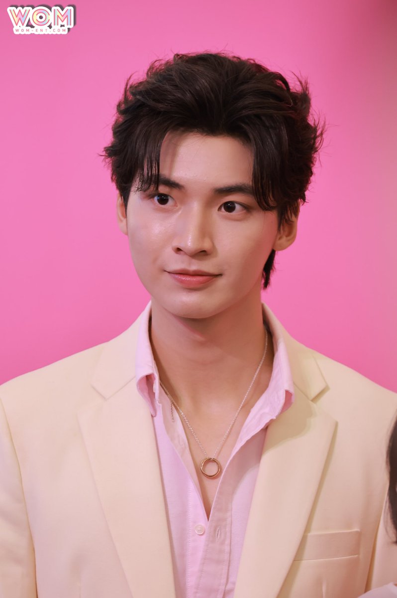 WOMENTERTAIN's tweet photo. “ปอนด์-พลวิชญ์” และ “บอม-ธนวัฒน์”ร่วมงาน "DAILYNEWS  60 YEAR ANNIVERSARY" งานครบรอบ 60 ปี เดลินิวส์ สู่ปีที่61 เป็นสื่อมวลชน เพื่อประชาชนคนไทย

#เดลินิวล์ #เดลินิวล์ออนไลน์
#60ปีเดลินิวส์ 
#bommu #pondponlawit https://t.co/0Gw7Lsk1nC