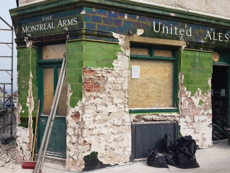 @michelllec @PubsSaving @ACAMRAMemberWL @wfcouncil Happened in Brighton. Dispute is ongoing with council asking for restoration but the landlord is suggesting various schemes other than putting the tiles back & marketing it as a pub