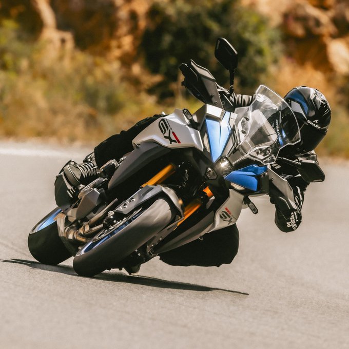 No fooling around - the ultimate sports crossover

The first Suzuki with semi-active suspension, plus bi-directional quickshifter and superbike derived engine - try for yourself this April. 

Discover More > bit.ly/3QASECC

#Streetbike #Suzuki #Crossover #NewBike
