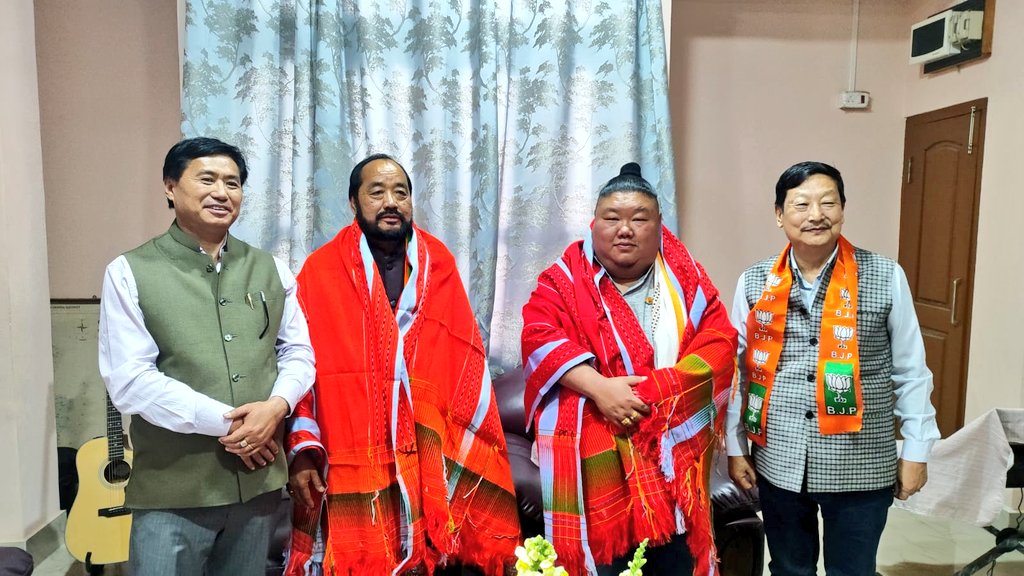 Joined by Hon'ble Minister Shri @AlongImna, had a meeting with @BJP4Manipur Spokesperson Shri MK Preshow Shimray and Manipur BJP Vice President Shri @HopingsonAS today in Imphal and discussed details pertaining to the party and the Lok Sabha elections. @BJP4India @JPNadda…