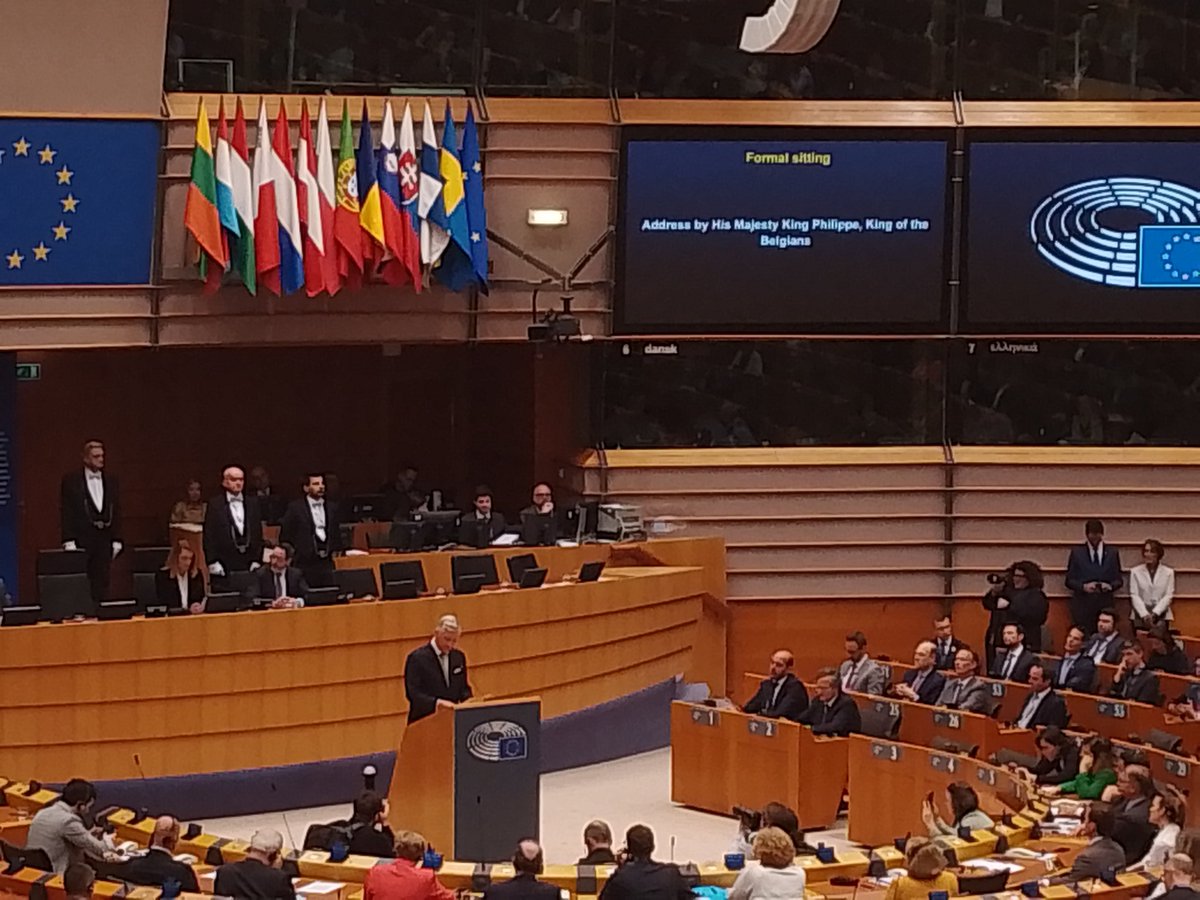 King Philippe addressing MEPs at the opening of the plenary session
He argues for a European reindustrialisation, based on the green+ digital transition to stimulate competitivness
If EUbudget is not enough, one must dare to be open to other means of financing, King Philippe says