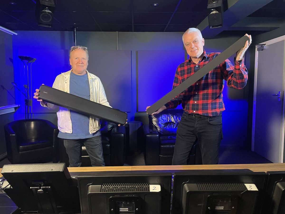 In tonight’s Shop Smart, Save Money @channel5_tv 7pm I’m testing soundbars from Sony and TCL with Oscar-winning sound designer and editor Glen Freemantle, in his mixing den @PinewoodStudios