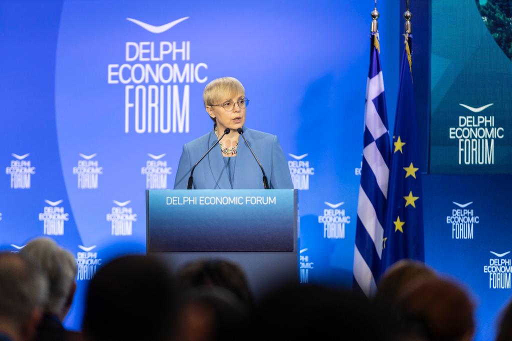 My final thought on 9th @DelphiEconForum: We must not allow future generations to leave behind us a huge environmental burden, a destroyed habitat and a deeply divided society. Without sustainable and equitable development, our civilization has no future.