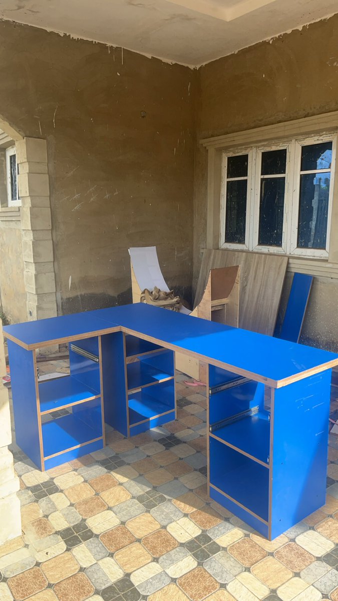 still in the business of making beautiful and colorful furniture items (work in progress) 🔨 e gbe ise wa, e refer wa 🙏🏾🤲🏾