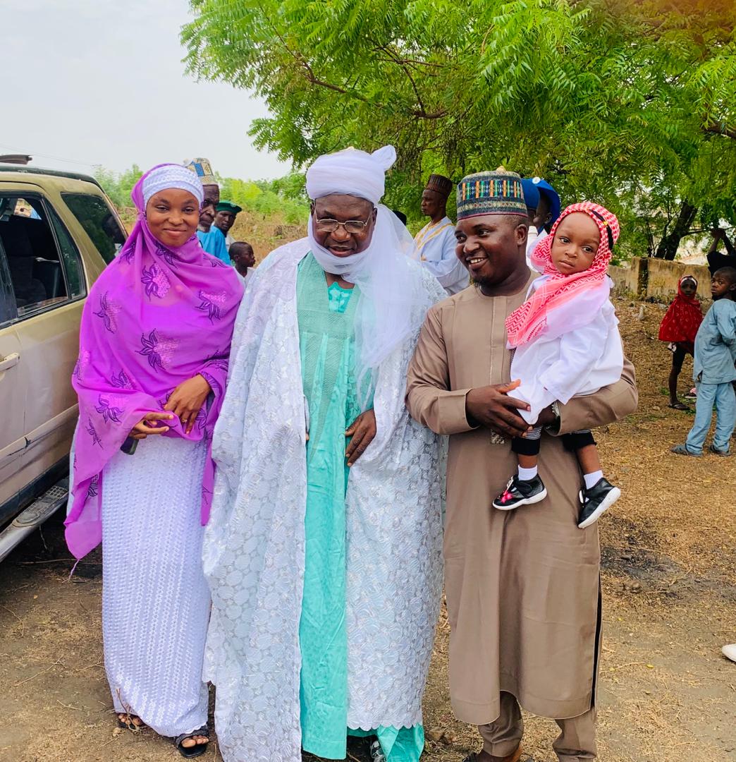 Nura_Muhammad1's tweet photo. I felicitate with the entire Muslims across the world on this year's Eid-el-Fitr,May Allah accept it as an act of ibadah, Ameen. https://t.co/XDAa47WzEf