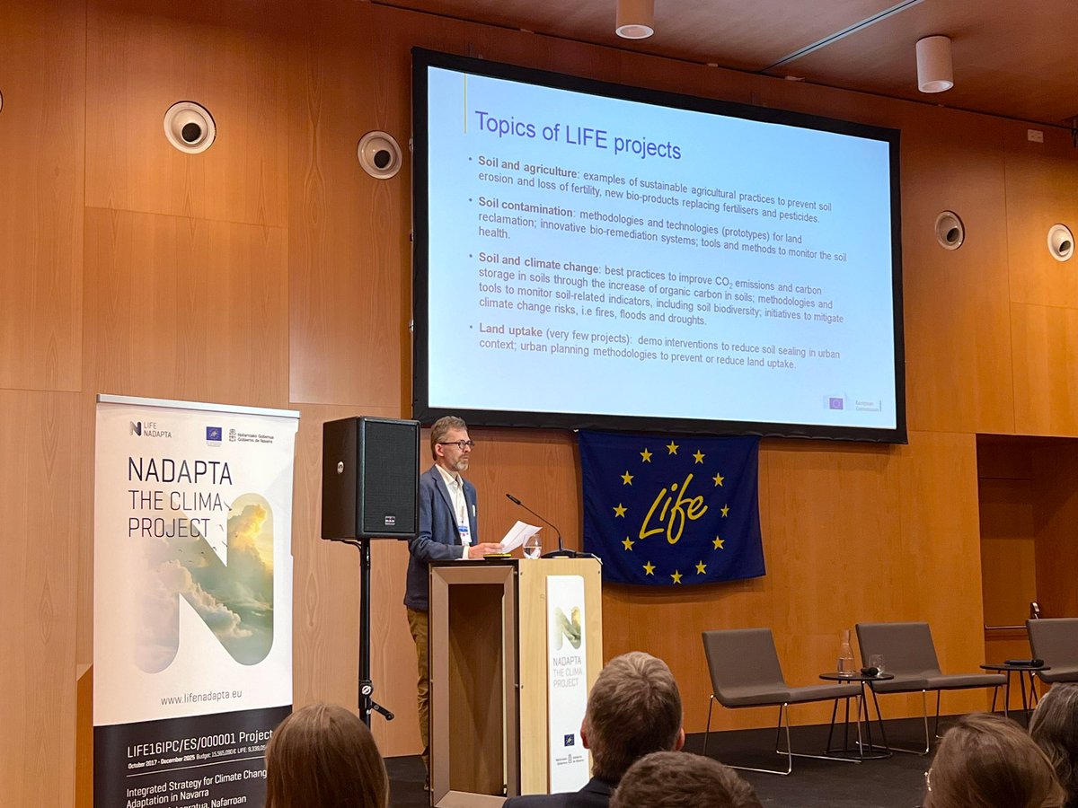 LIFE Platform Meeting on Soil. 

Michel Quicheron introduces the attendees to LIFE Programme and Soils 

#LIFE_IP_NAdapta_CC #LIFE #UrbanKlima #LIFEPM_Soils #EU_SoilMonitoring #LifeProgramme #LifeAmplifiers #LifeProjects #NavarreInEurope🇪🇺