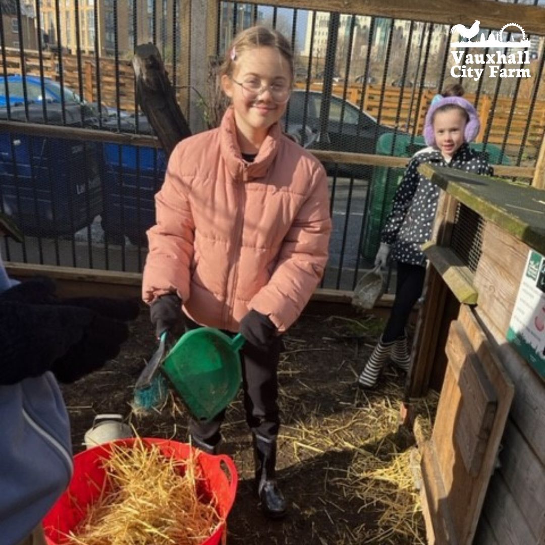 👨🏾‍🌾 We are excited to be starting our Summer Term of Young Farmers, welcoming lot's of new faces to The Farm. To register your interest in next term's Young Farmer's please email: education@vauxhallcityfarm.org #EnvironmentalEducation #ClimateAction #Learningthroughplay
