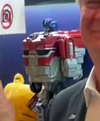 Possible First Look At Transformers One Optimus Prime Pop Corn Bucket? news.tfw2005.com/2024/04/10/pos…