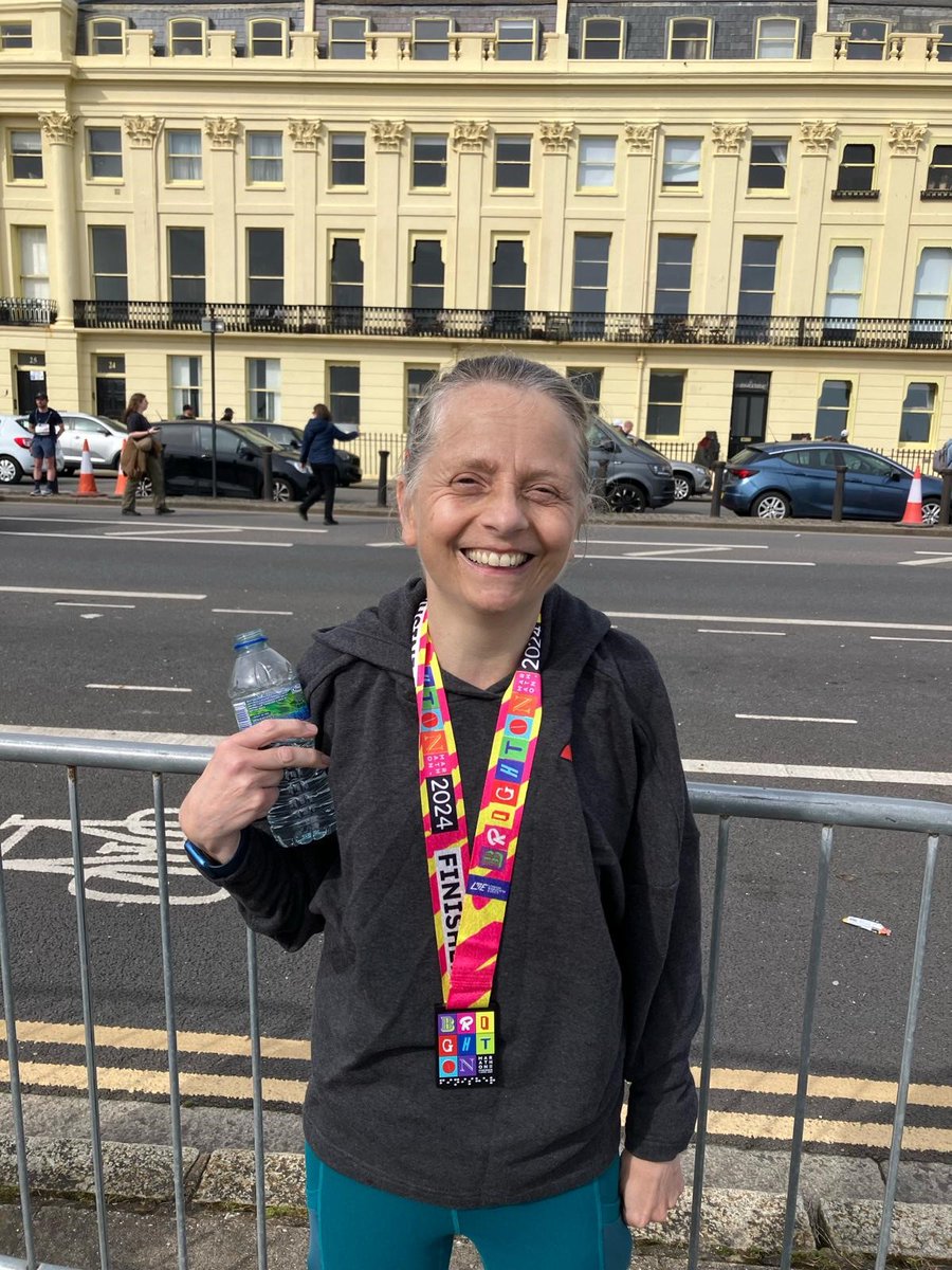 Congratulations to @F_A_Stevenson for running the Brighton marathon last Sunday raising £1840 for a scholarship in Elizabeth Murray’s name! Crowdfunding is still open if anyone would like to support: justgiving.com/crowdfunding/E… #brightonmarathonweekend @GreatDixter