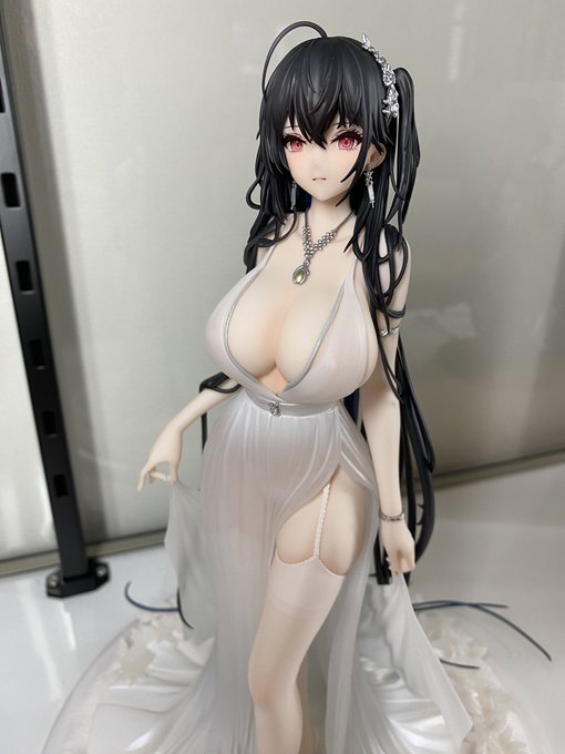 ウェディング大鳳が届きました
ゴージャスでお乳にボリュームがあってこれもたまりませんね…🥰✨✨

これで現行発表されてる大鳳のフィギュアはコンプリートしました😎 