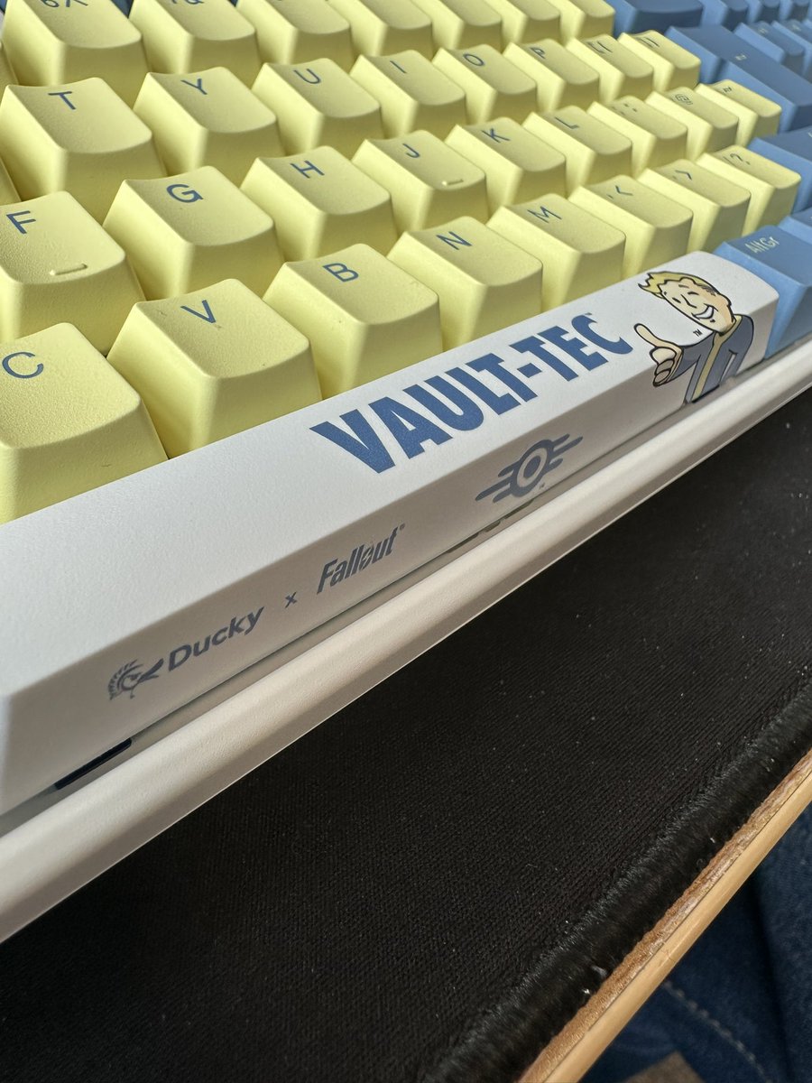 The @DuckyChannel x @Fallout keyboards are 🔥 - They are limited edition too, with only 500 in the UK! Get yours from @OverclockersUK! 👇 overclockers.co.uk/all-products?p…