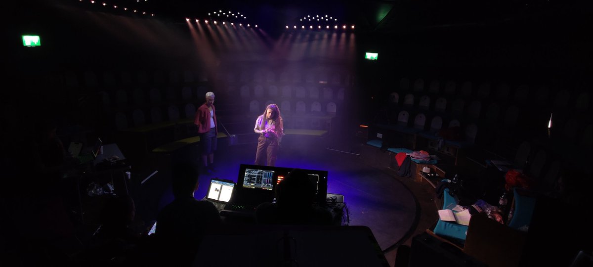 DaisyFB_SM's tweet photo. Taking a show to Edinburgh and need a Stage Manager? Have a production in London? Need a Dep or cover?
I am currently available from the end of June - October for all your Stage Management needs!  
DM me or email daisy.francis.bryden@outlook.com
 #Stagemanager https://t.co/mG9p7QmGwK