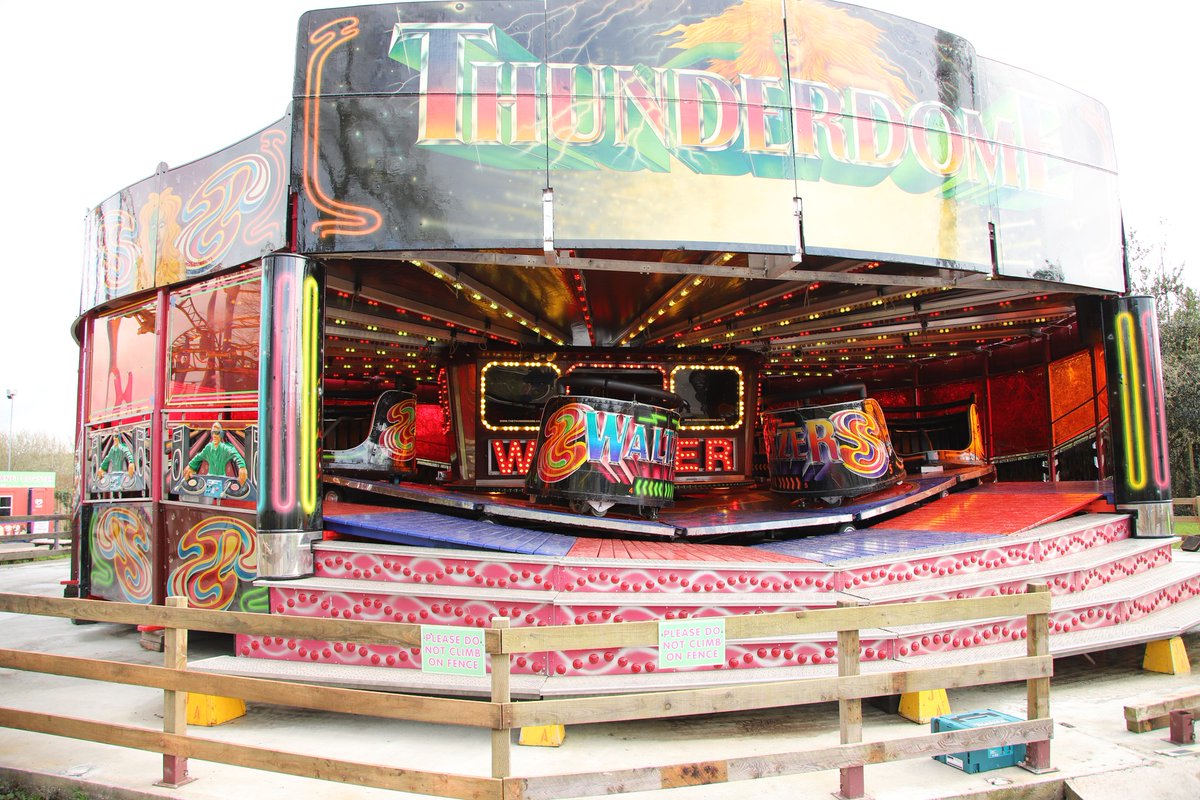 Have you taken a spin on the Thunderdome yet? 😵‍💫

We'd say it's our most dizzying ride! But if you had to describe the Thunderdome in one word, what would you say?🤔