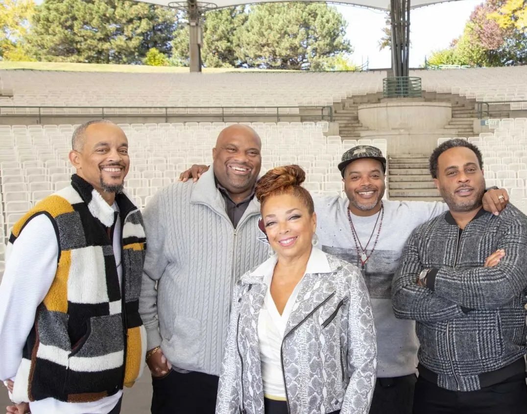 Happy #NationalSiblingsDay! Did you know The Right Productions was a family owned and operated business? From brothers, to cousins and beyond, The Mausis have done the work to create generational wealth and leave a lasting legacy for generations to come.