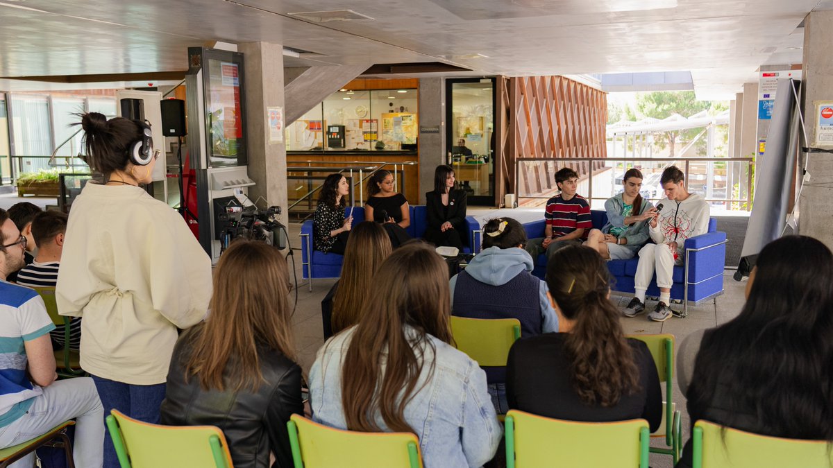 📣 #ADyVDifunde

👉 Ayer tuvo lugar el acto de inauguración de #ODS10 'Reducción de las desigualdades' en la @UMU en favor de la diversidad y la inclusión.

🫂 Gracias a @UmuODSesiones por invitarnos a formar parte de este magnífico evento.

📸 Os dejamos con algunas fotos. ⬇️