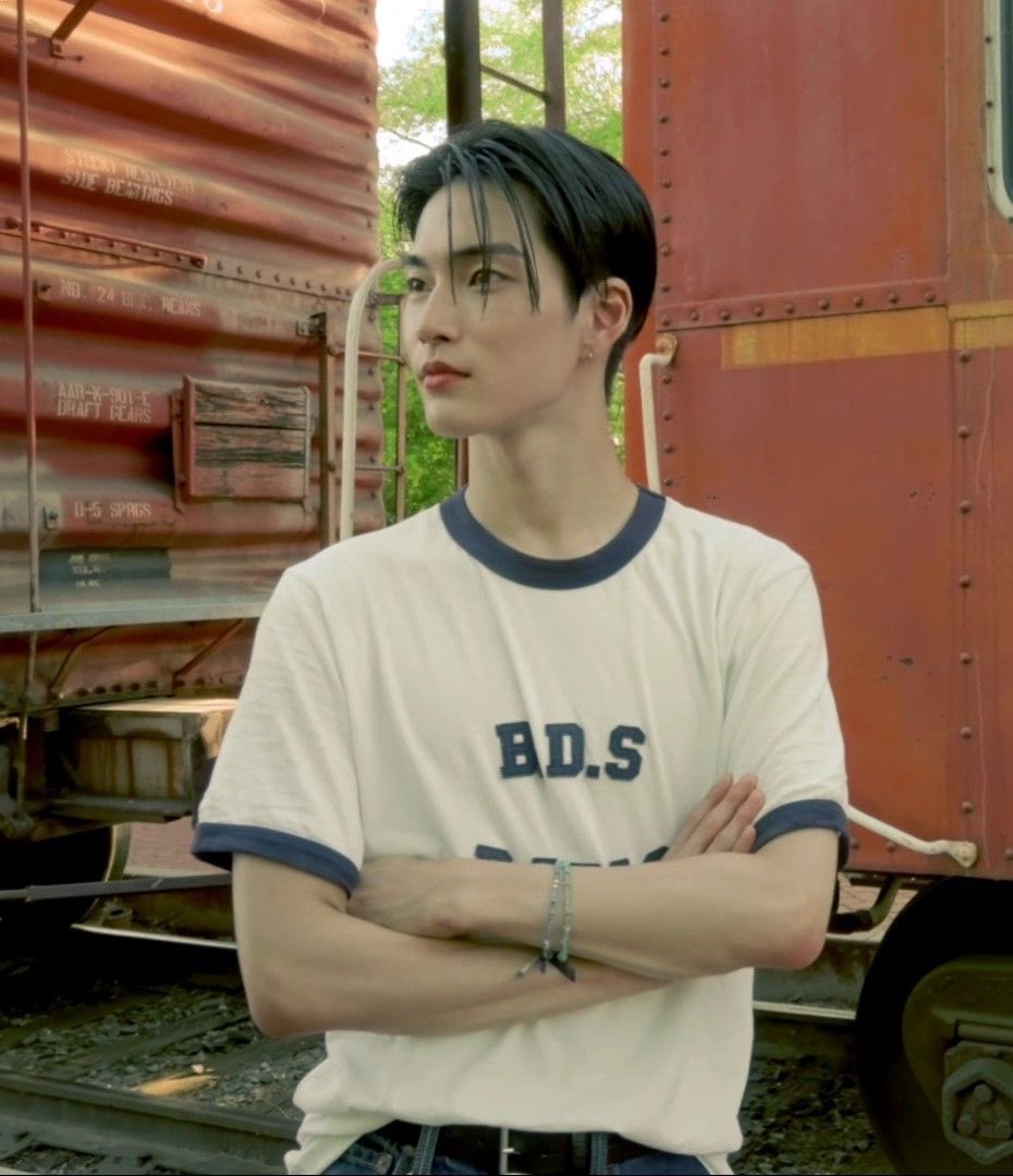 xnghanpics's tweet photo. main visual https://t.co/MdqVvg4If1