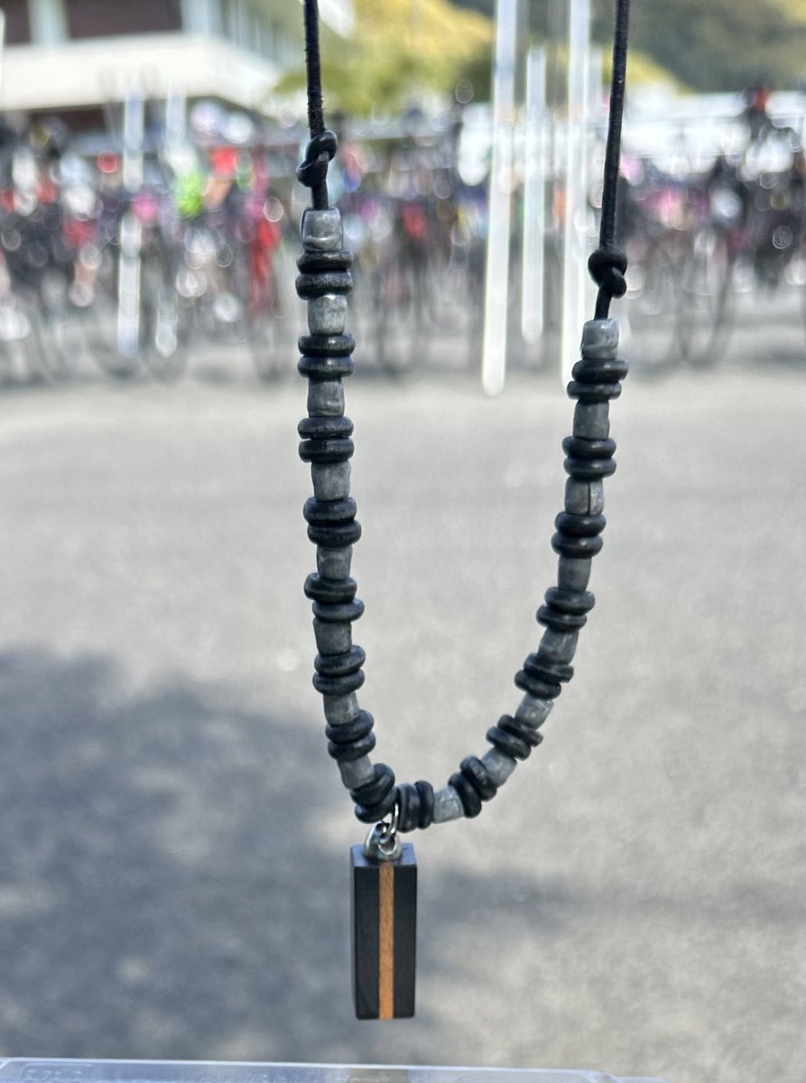 ダメ元の拡散希望です😭

ゆらら🌈の遺骨が入ったネックレスを紛失しました（トップのみ）
常磐線下り、北千住あたり車両ないし柏駅付近で落ちていたら…連絡ください😫😫😫

#拡散お願いします