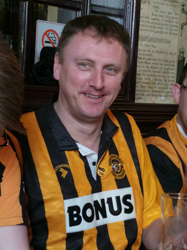 Many thanks to @HullCity and @jameshoggarth for getting behind a fitting tribute to my beloved brother Andy @clarkyfanzine at tonight’s game against @Boro Please spread the word for applause in the 54th minute. @HullCityStats @HullCityST @HCSStweets @1280sue @HCOSC_Official