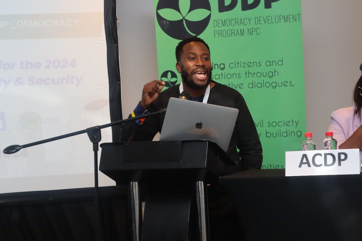 [🥁] Keynote speaker @omtimka shares insights on the South African election space ✍️

Catch his insightful presentation here 🤩👇

youtube.com/live/nazPFzr3a…

#DDPMultiPartyForum #MakeYourVoteCount