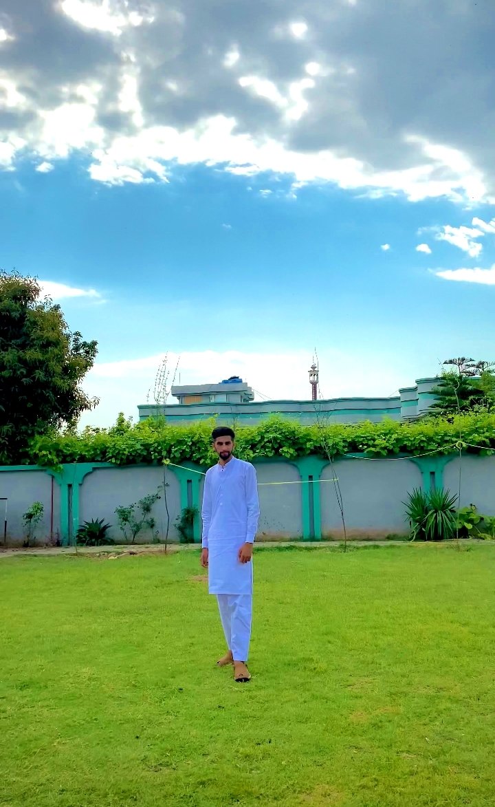 Asslam o aliakum ❤️
Good afternoon
Eid 1st day 🤓
