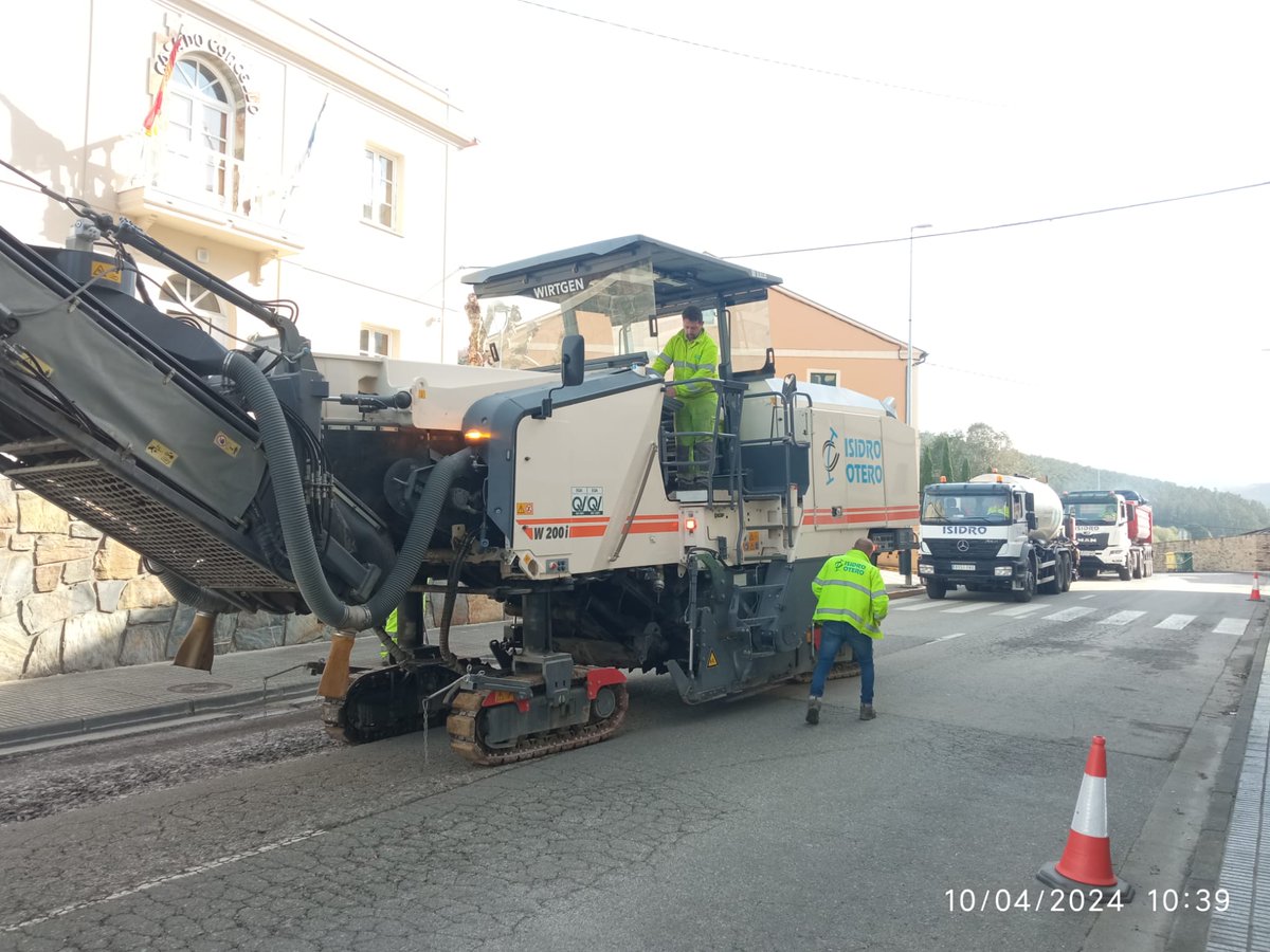 Comezan as obras de mellora do firme na LU-132 ao paso polo municipio de #Trabada Investimento da @Xunta, case 91.000 € 🚧 O obxectivo é rehabilitar a capa de rodaxe nunha superficie de 4.800 m² entre os quilómetros 11 e 21+660 desta vía que comunica Lourenzá e Vilafernando