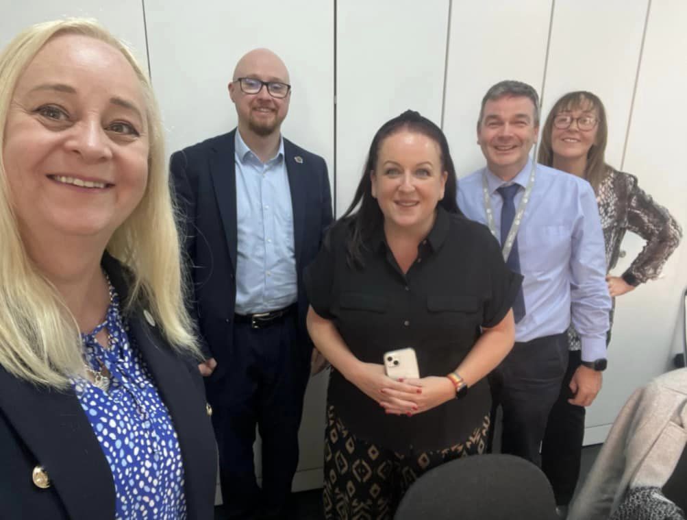 Yesterday Cara-Friend along with sector colleagues from @Here_NI & @TRPNI met with the Chief Executive & Community Relations Manager at @belfastcc to discuss the future LGBTQ+ Hub. We wish to offer huge thanks to everyone at City Council for helping to make this a reality.