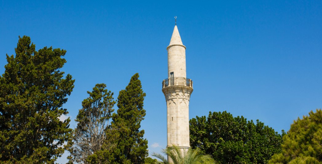 .@FranceaChypre wishes those who celebrate the end of the sacred month of #Ramadan in Cyprus a happy and festive #eid! #MutluBayramlar #EidMubarak 📷 Büyük Cami, Larnaca.